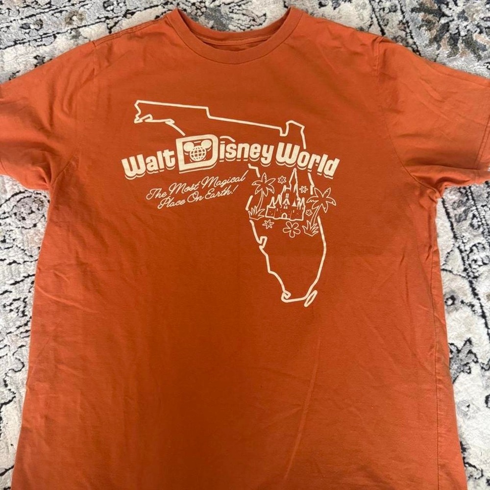 Walt Disney World burnt orange t-shirt XL
